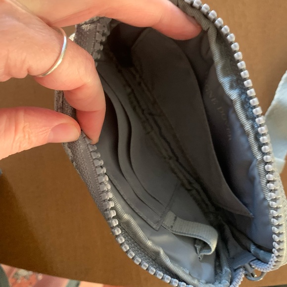 Dagne Dover cellphone sling - Picture 4 of 5